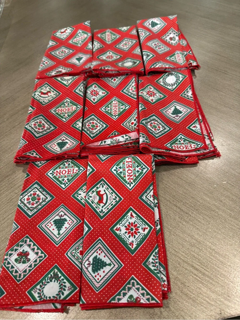 Christmas Cloth Napkins Lot of 8 Themed polka dot Square 14X 13 inch Napkins